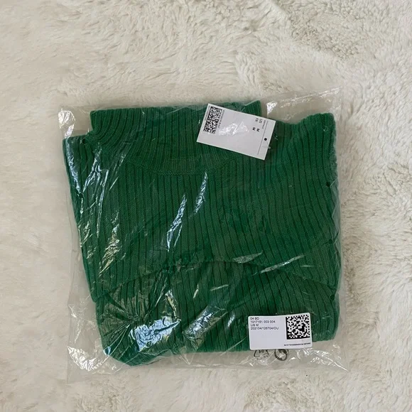 NWT Green Cropped Ribbed Knit Turtleneck Sweater | H&M - Picture 6 of 15